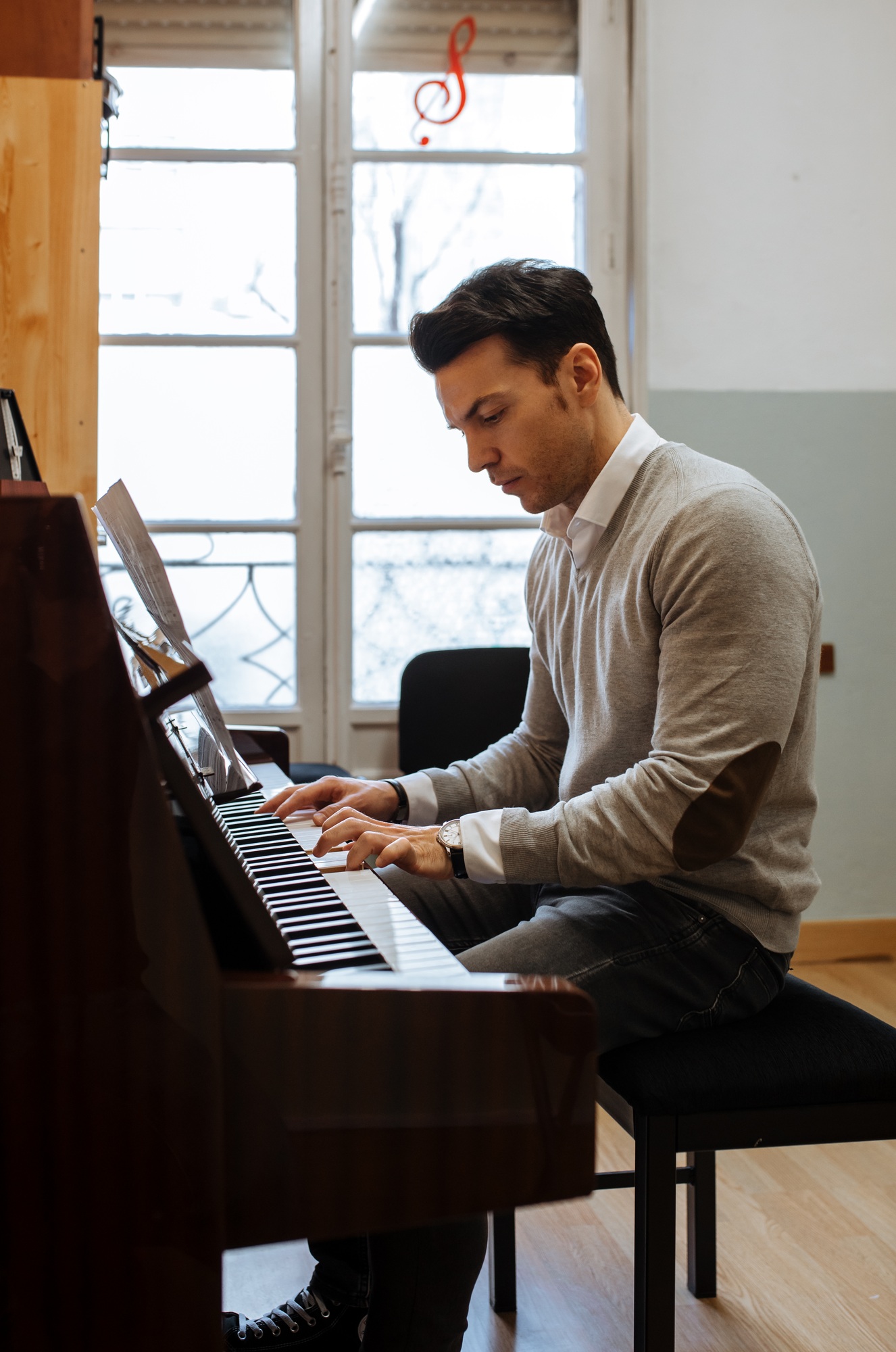 Specialist Vertical piano movers in Hamilton